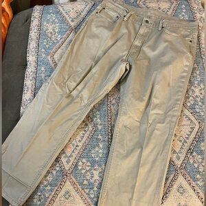 Men’s Levi’s khakis